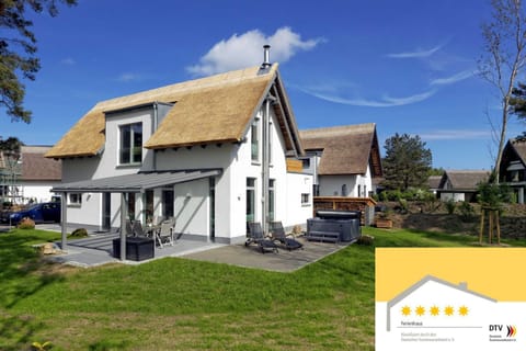 Property building, Garden, Balcony/Terrace