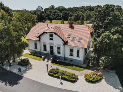 Property building, Natural landscape, Garden