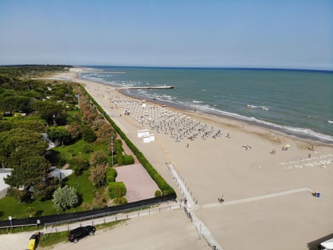 Nearby landmark, Day, Natural landscape, Bird's eye view, Beach, Sea view