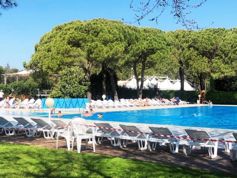 Pool view, Swimming pool, Swimming pool