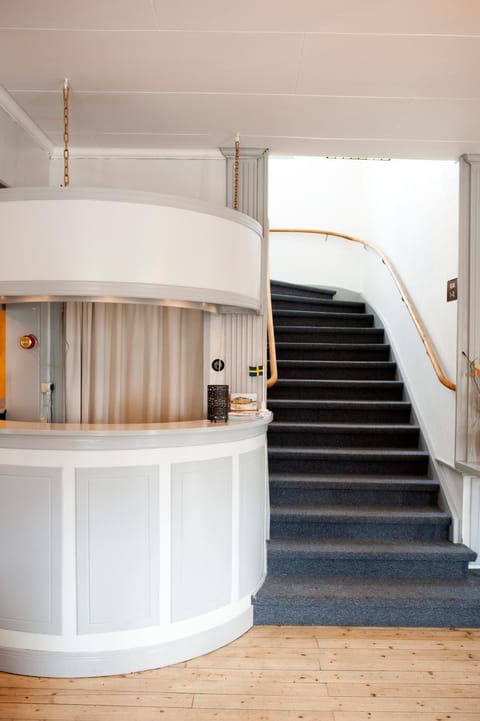 Lobby or reception, Other