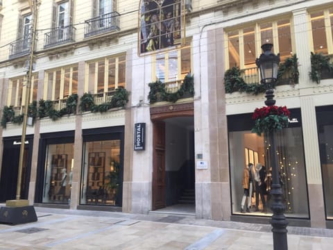 Facade/entrance
