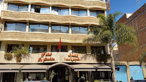 Property building, Day