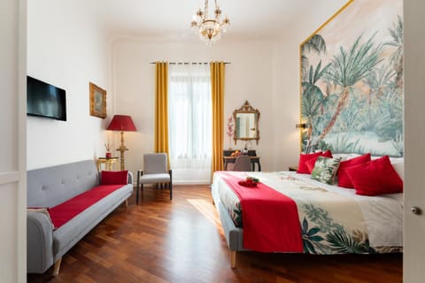 Home Faenza at Most Historical Center with LIFT !!! Bed and Breakfast in Florence