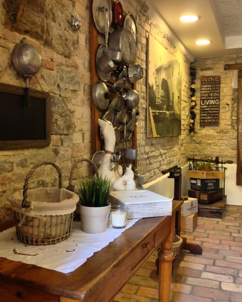 furniture, Internal: Not applicable to any particular room