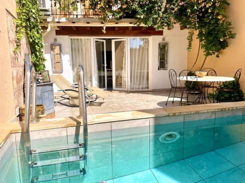 Patio, Balcony/Terrace