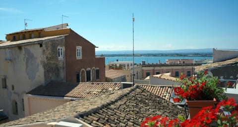 City view, City view, Sea view, Sea view