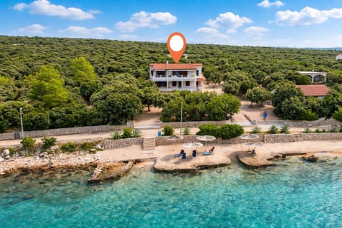 Facade/entrance, Sea view
