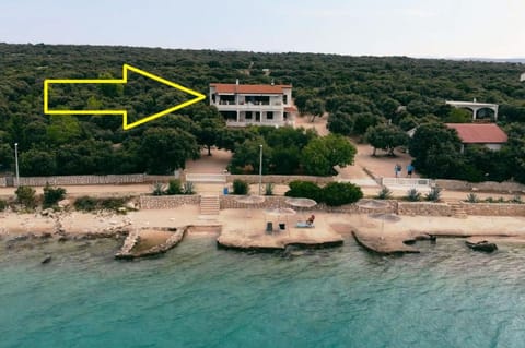 Facade/entrance, Beach