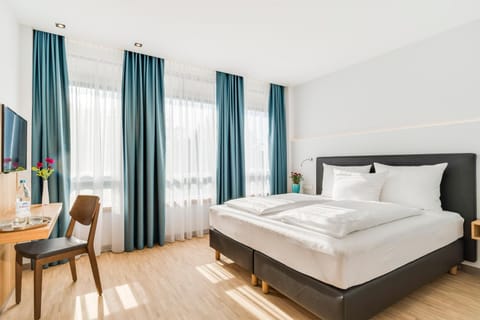 Photo of the whole room, Decorative detail