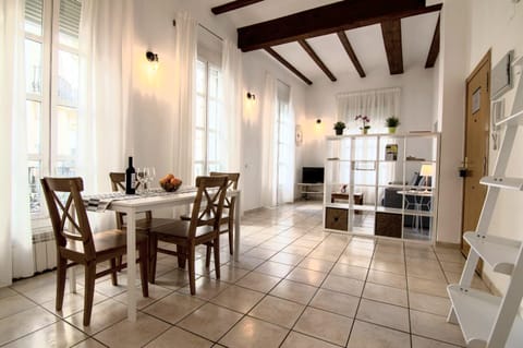 Living room, Dining area