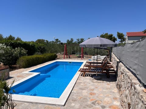 Pool view, Swimming pool, sunbed