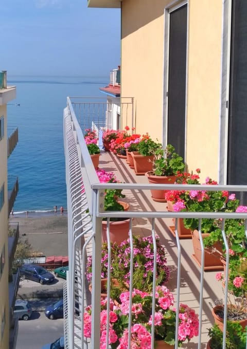 Property building, Summer, View (from property/room), Balcony/Terrace, Sea view, Street view