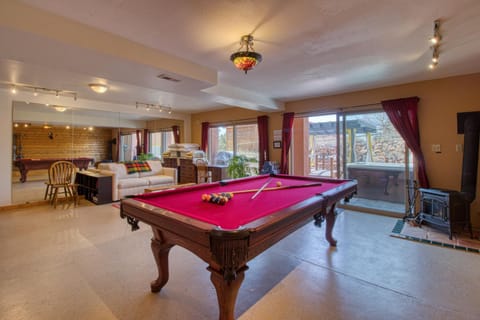 Mills Ranch House in Woodland Park