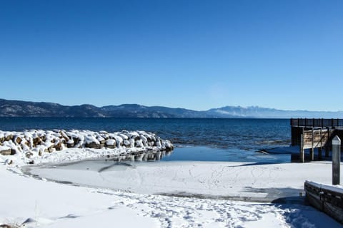 Peaceful Forest Retreat House in Tahoe Vista