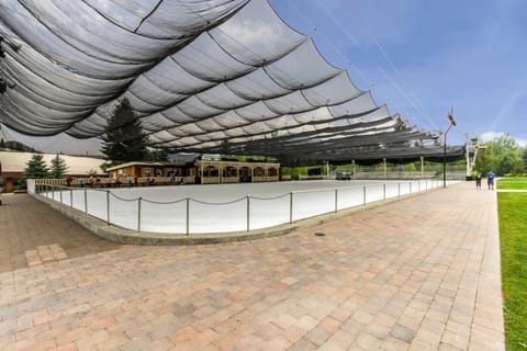 Cozy Cottonwood Getaway Apartment in Ketchum