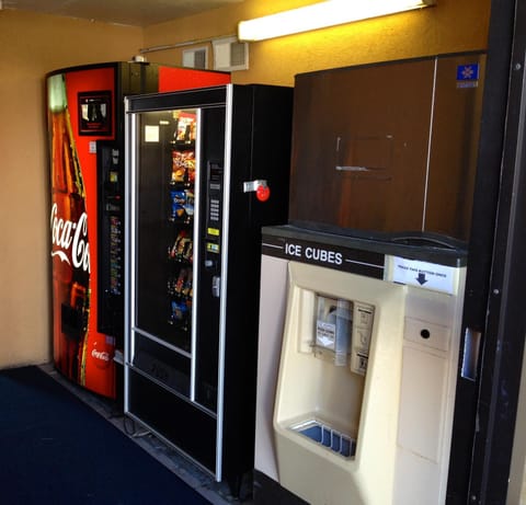 Drinks, Drinks, vending machine