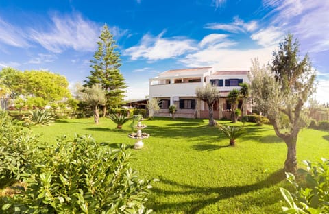 Garden view, Mountain view