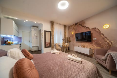 Communal lounge/ TV room, TV and multimedia, Living room