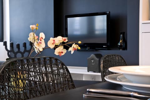 TV and multimedia, Decorative detail