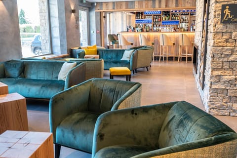 Living room, Lounge or bar