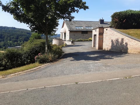 Property building, Facade/entrance, Parking