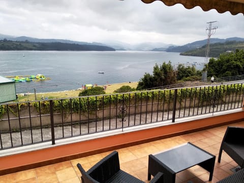 Balcony/Terrace, River view