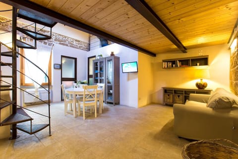 Lucia Minerva 18 Apartment in Alghero