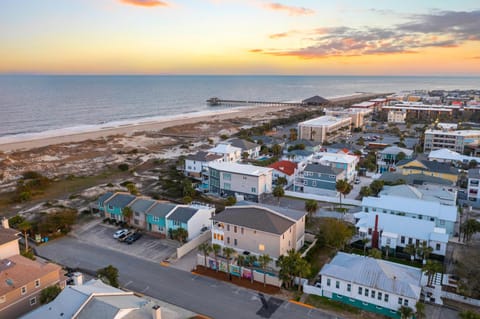 Queen Bee House in Tybee Island