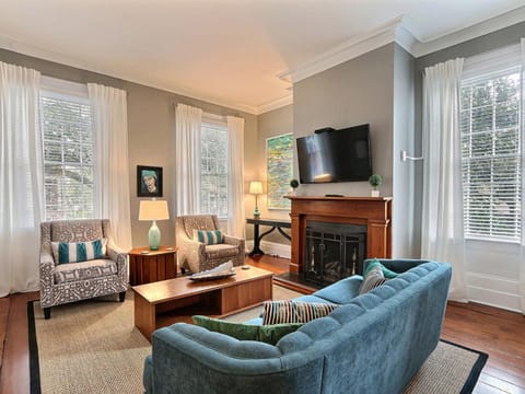 Mint Julep Estate House in Savannah