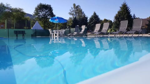 Swimming pool, Swimming pool
