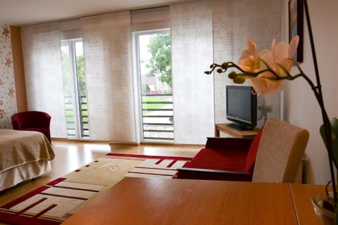 Photo of the whole room, Decorative detail