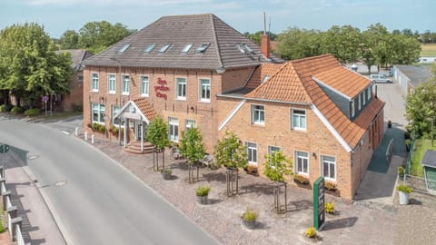 Property building, Location