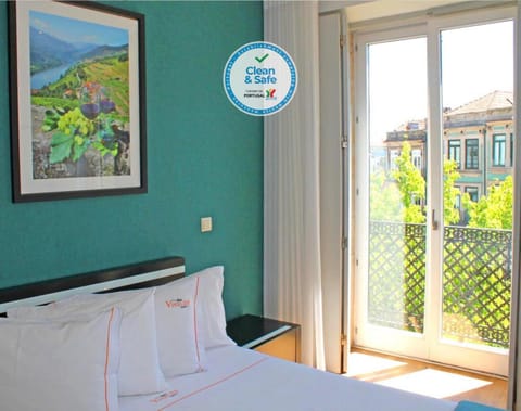 View (from property/room), Decorative detail, Bedroom, City view