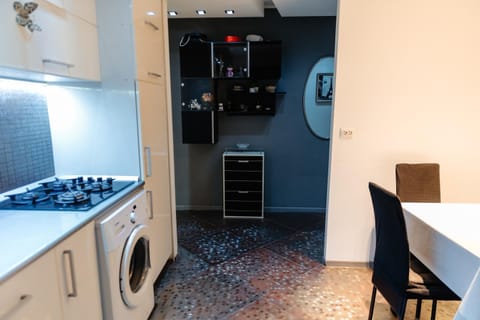 Glamour Ultracentral Apartment in Craiova