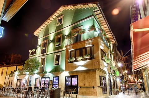 Property building, Facade/entrance