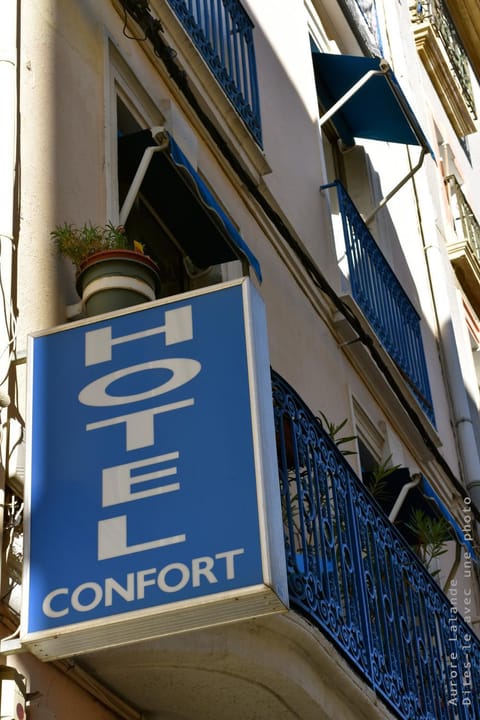 Property building, Property logo or sign