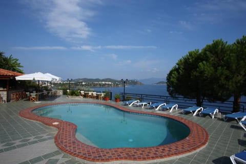 Swimming pool, Swimming pool
