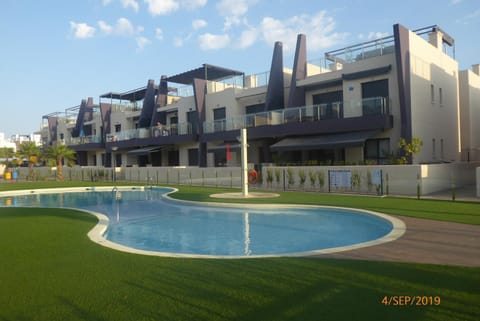 Property building, Garden view, Pool view
