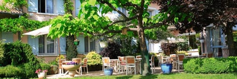 Patio, Spring, Day, Natural landscape, Summer, Garden, Balcony/Terrace, On site, Garden view