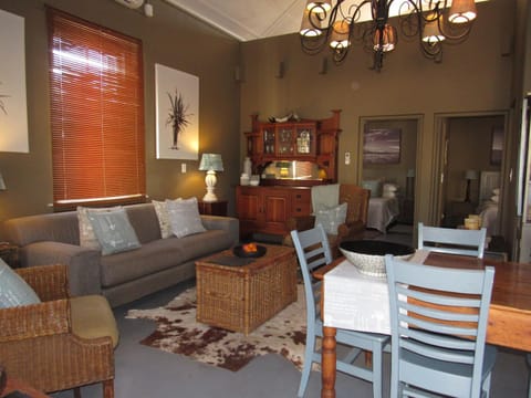 Communal lounge/ TV room, Living room, Seating area, Dining area