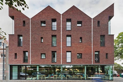 Property building, Facade/entrance