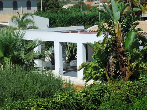 Property building, Day, Garden, Garden view
