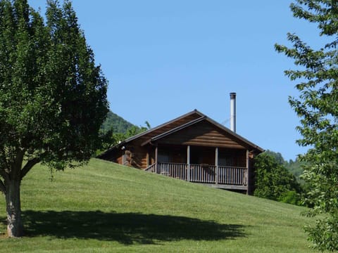 Engadine Inn and Cabins Cabin in Upper Hominy