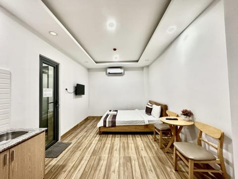 Bed, Photo of the whole room, Bedroom, air conditioner