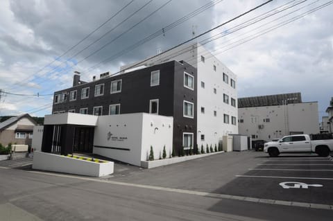 Property building, Facade/entrance