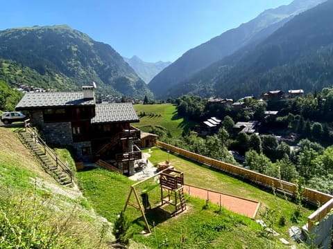 Chalet des Trappeurs Coeur Vanoise 15 persons Chalet in Champagny-en-Vanoise