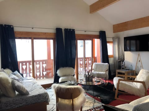 Penthouse "Bond 007" 120 m2 piscine sauna Risoul 1850 Apartment in Piedmont