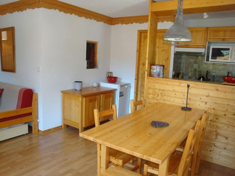 2 Pièces chaleureux, proche pistes, 6 pers. - FR-1-464-62 Apartment in Pralognan-la-Vanoise
