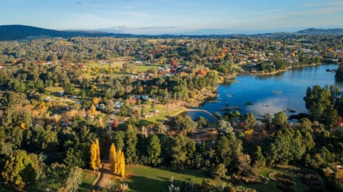 Day, Natural landscape, Lake view